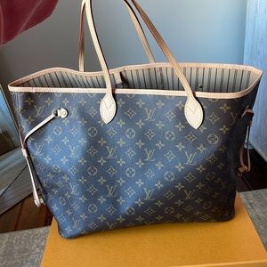 Louis Vuitton Neverfull GM Monogram Beige Bag.